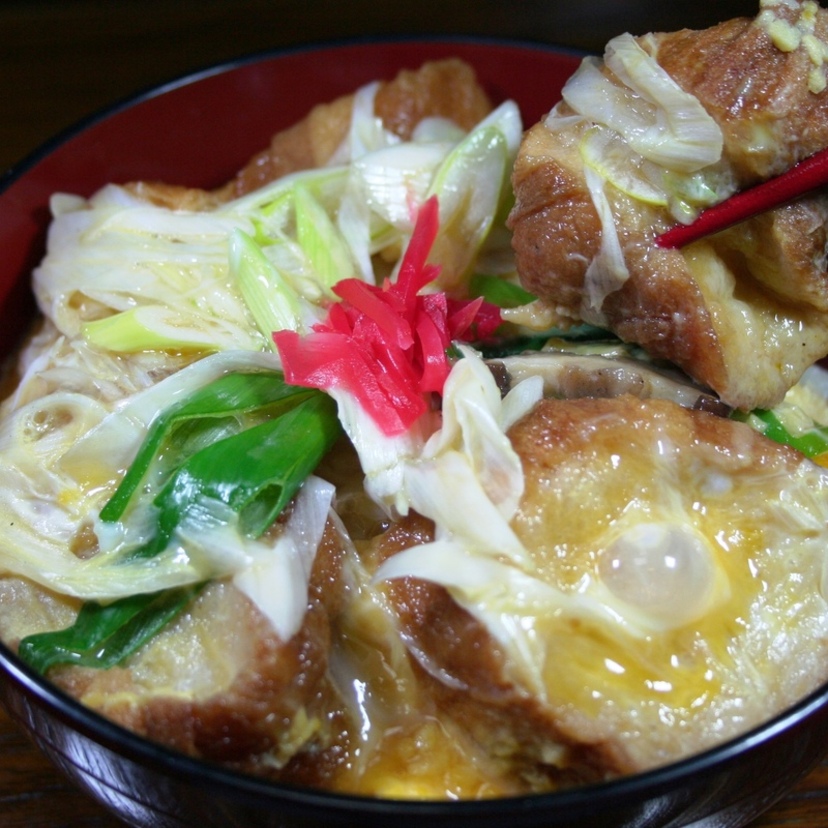 郷土料理｜お肉なしでボリューム満点！ 甘辛ダレで食べる油麩丼(宮城県)