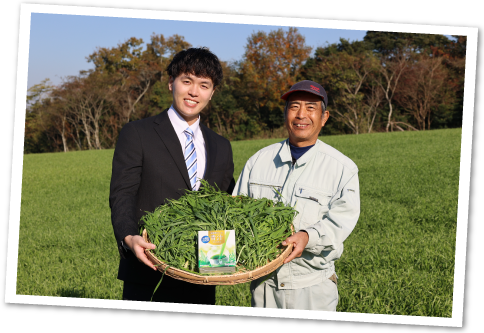 右:大麦若葉の生産者 長井さん/左:世田谷自然食品 大西